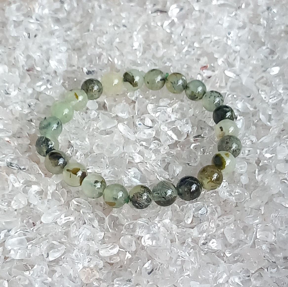 Prehniet 8 mm kralen armband