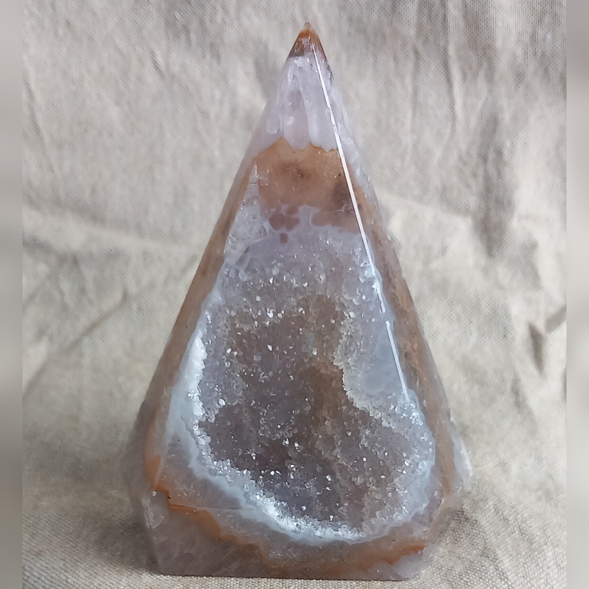 Diamantvormige druzy agaat